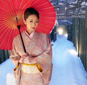 玲奈　チンコを好きすぎる旅館女将　カリビアンコム